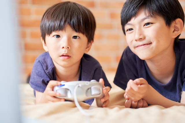 子どもの「ゲームやりたい」にはどう答える？ ゲームとの上手な付き合い方